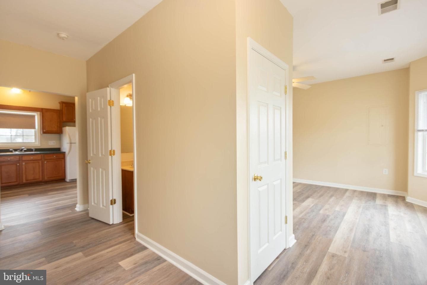 113 Maple Avenue photo 6