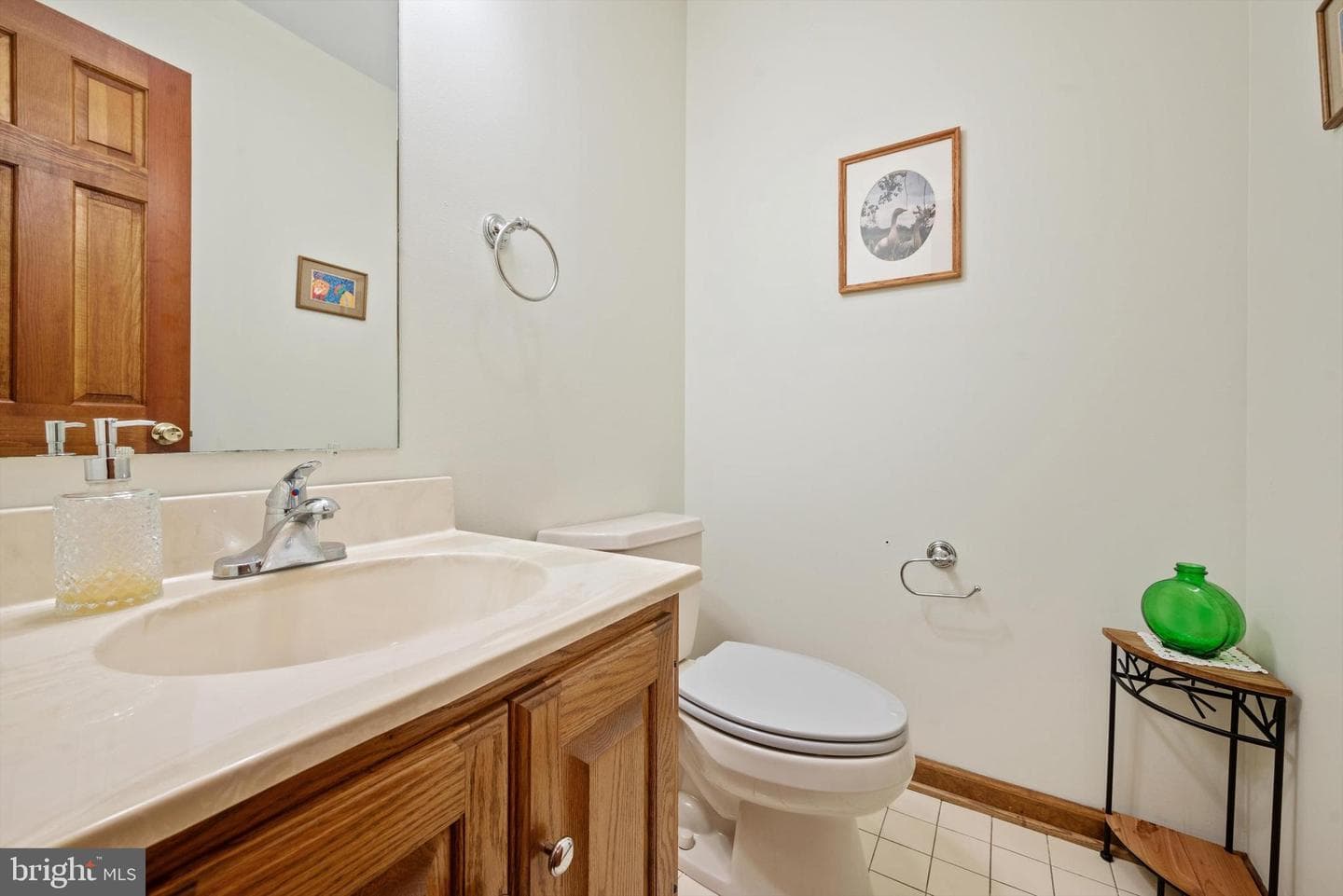 571 Edwin Boulevard photo 27