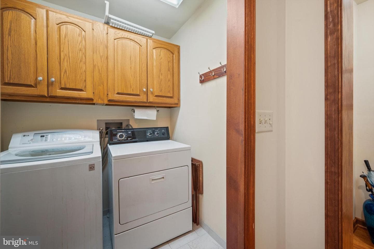 571 Edwin Boulevard photo 28