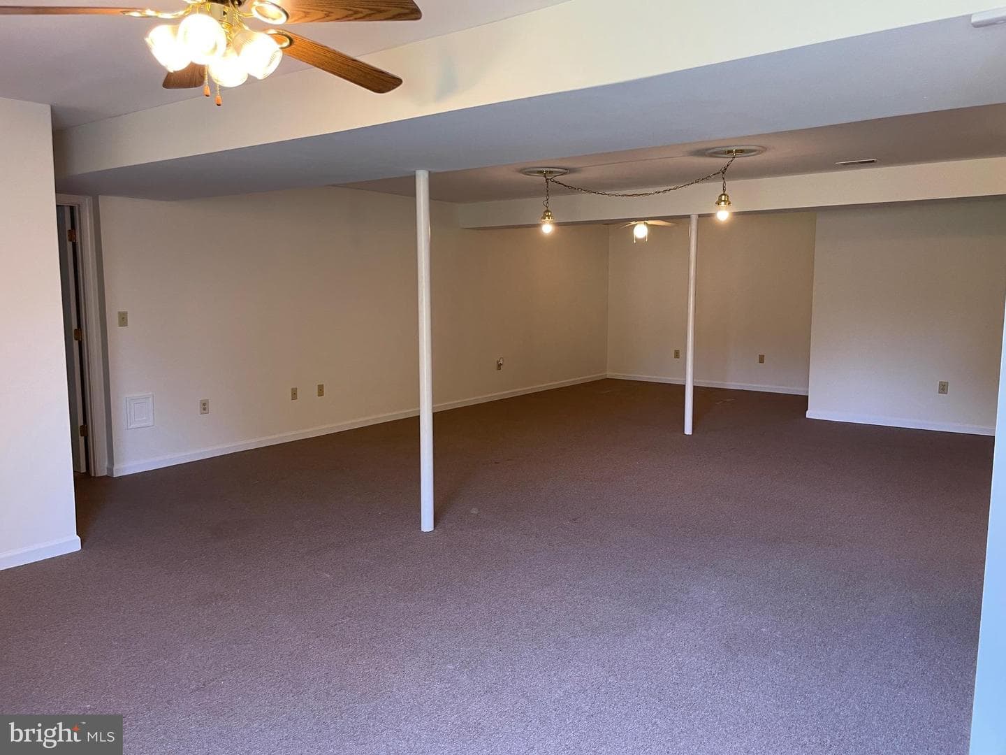 221 Deerfield Drive photo 32