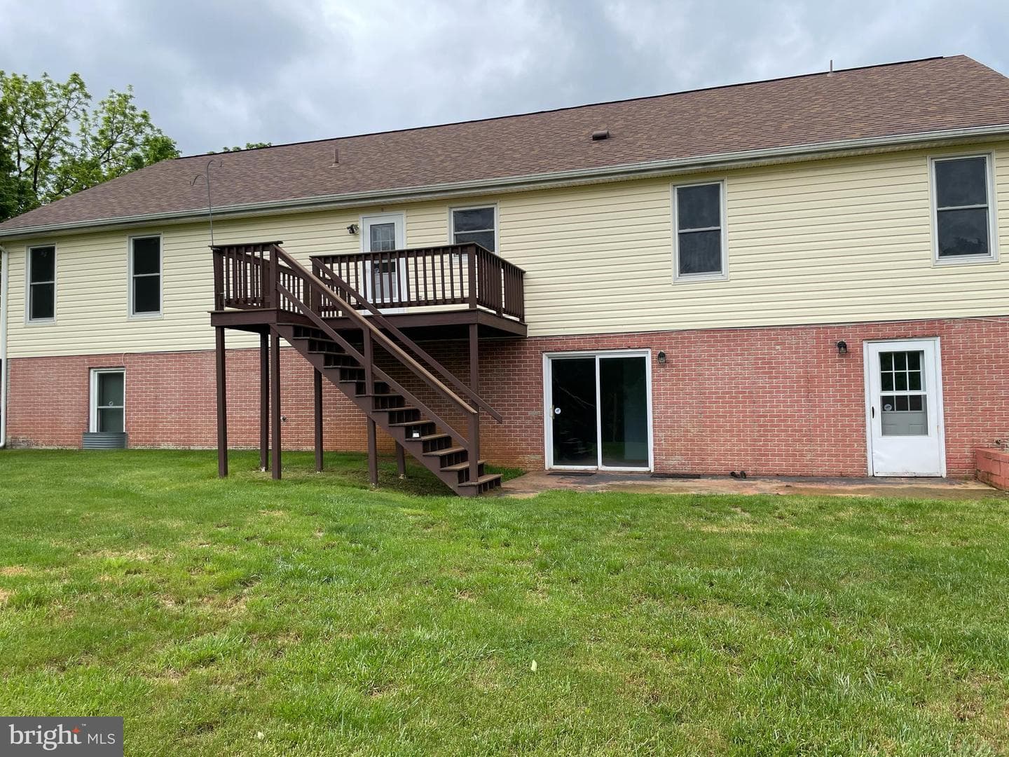 221 Deerfield Drive photo 44