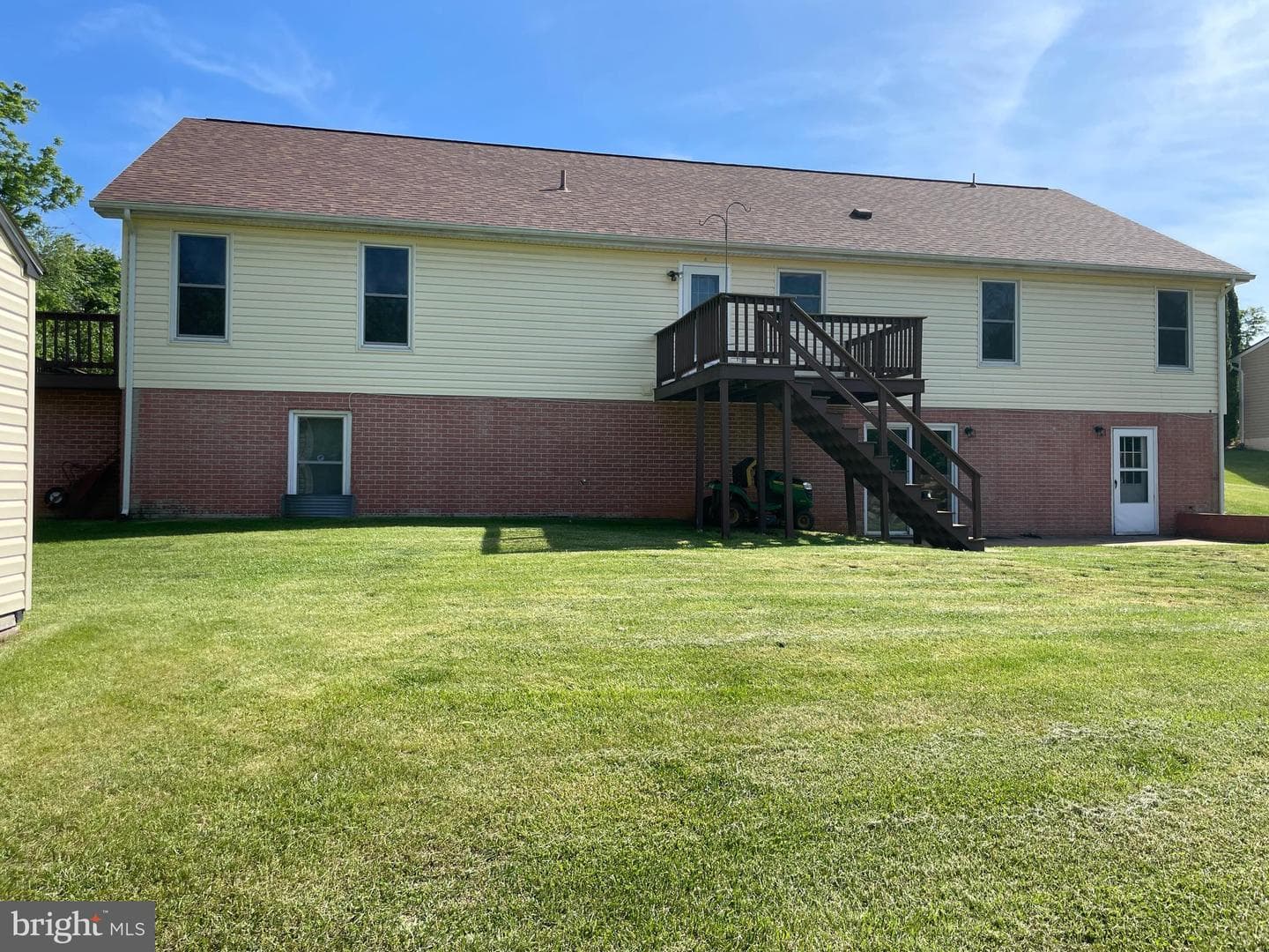 221 Deerfield Drive photo 51