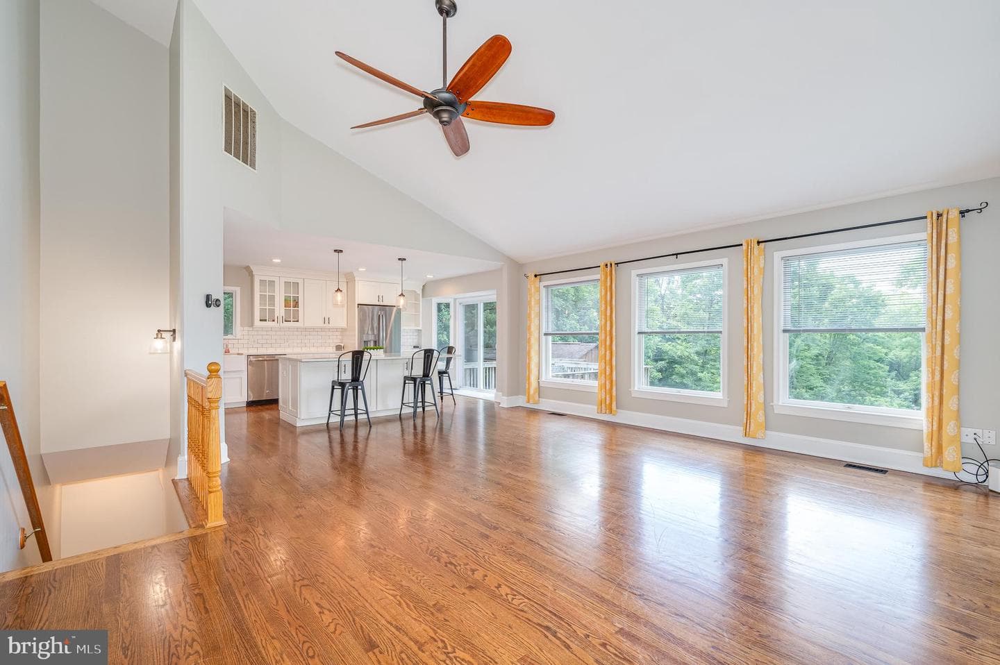 344 Bedford Drive photo 18