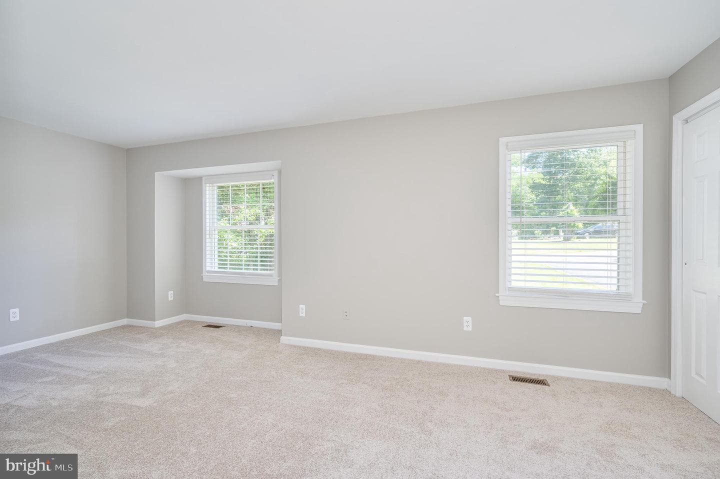 344 Bedford Drive photo 26
