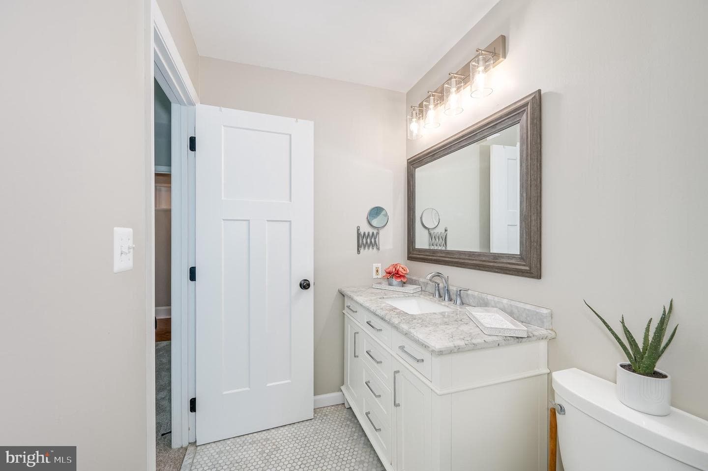 344 Bedford Drive photo 29