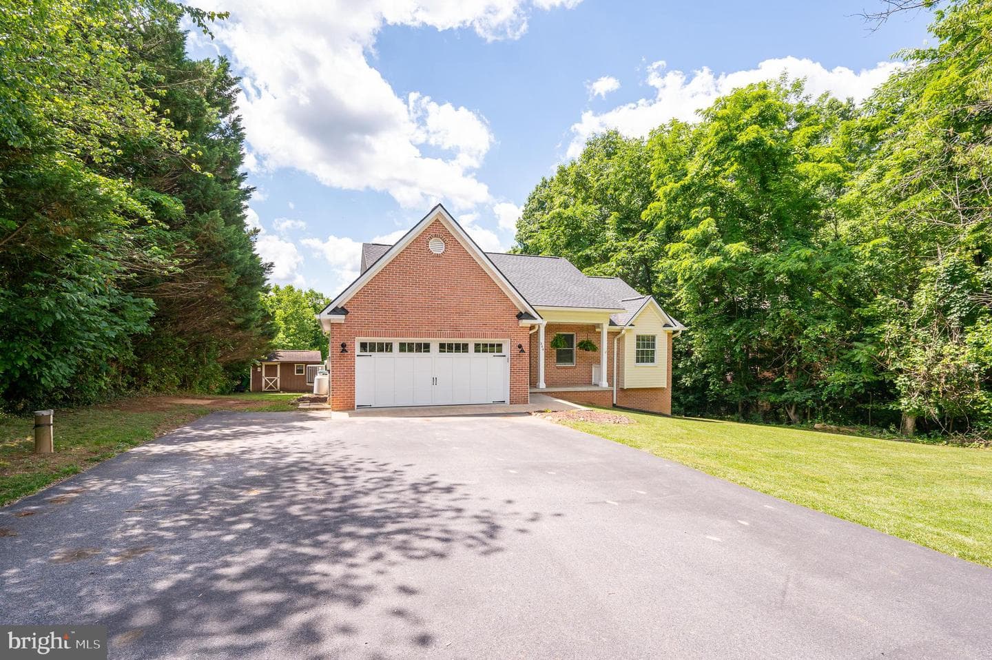 344 Bedford Drive photo 3