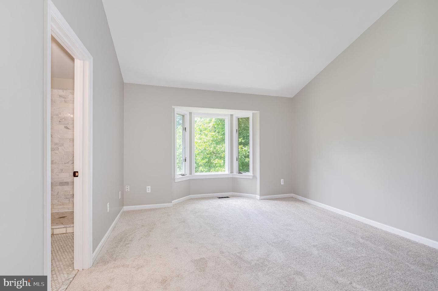 344 Bedford Drive photo 30