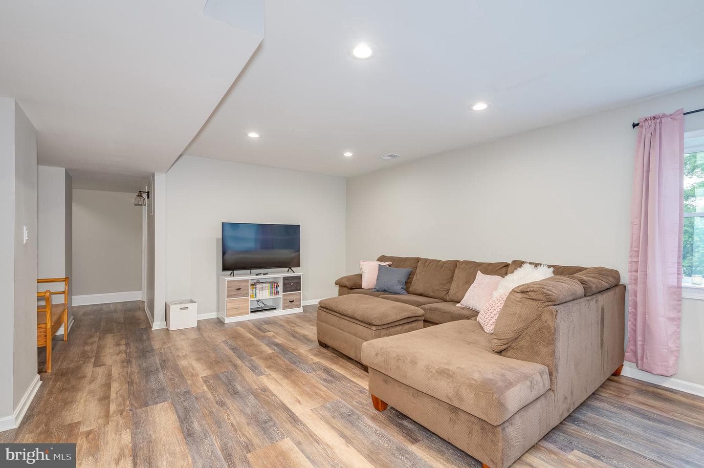 344 Bedford Drive photo 40