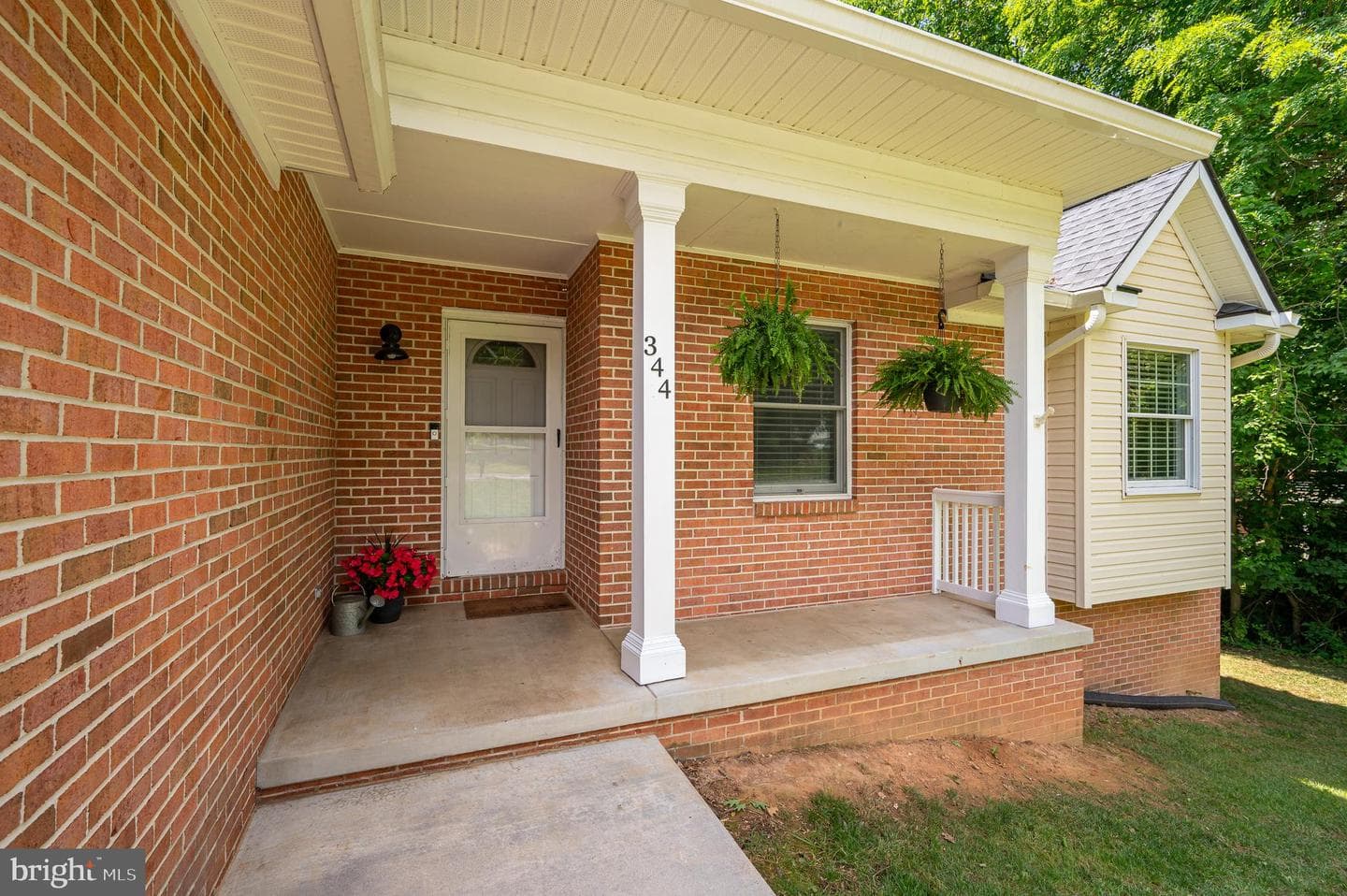 344 Bedford Drive photo 5