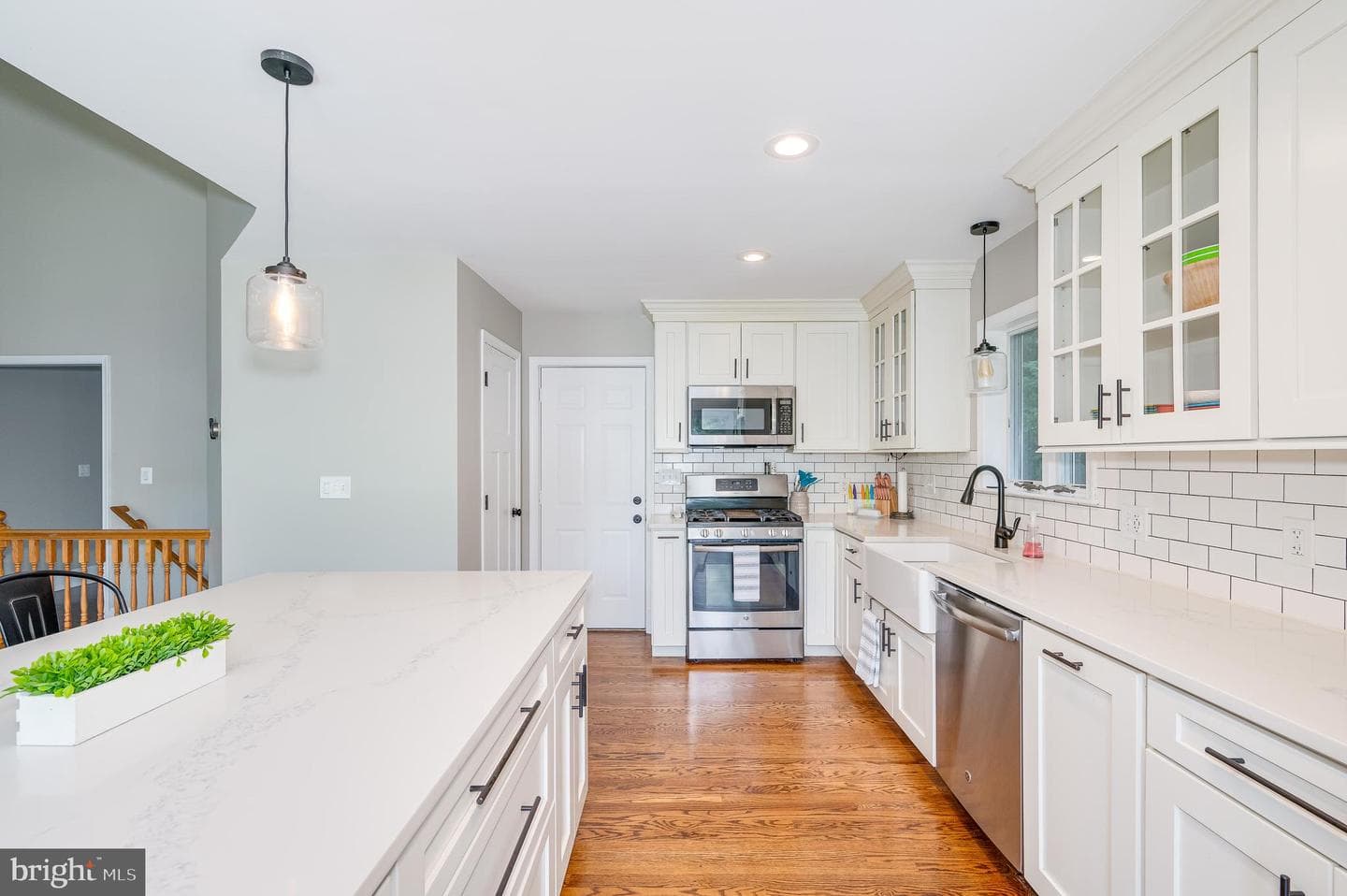 344 Bedford Drive photo 8