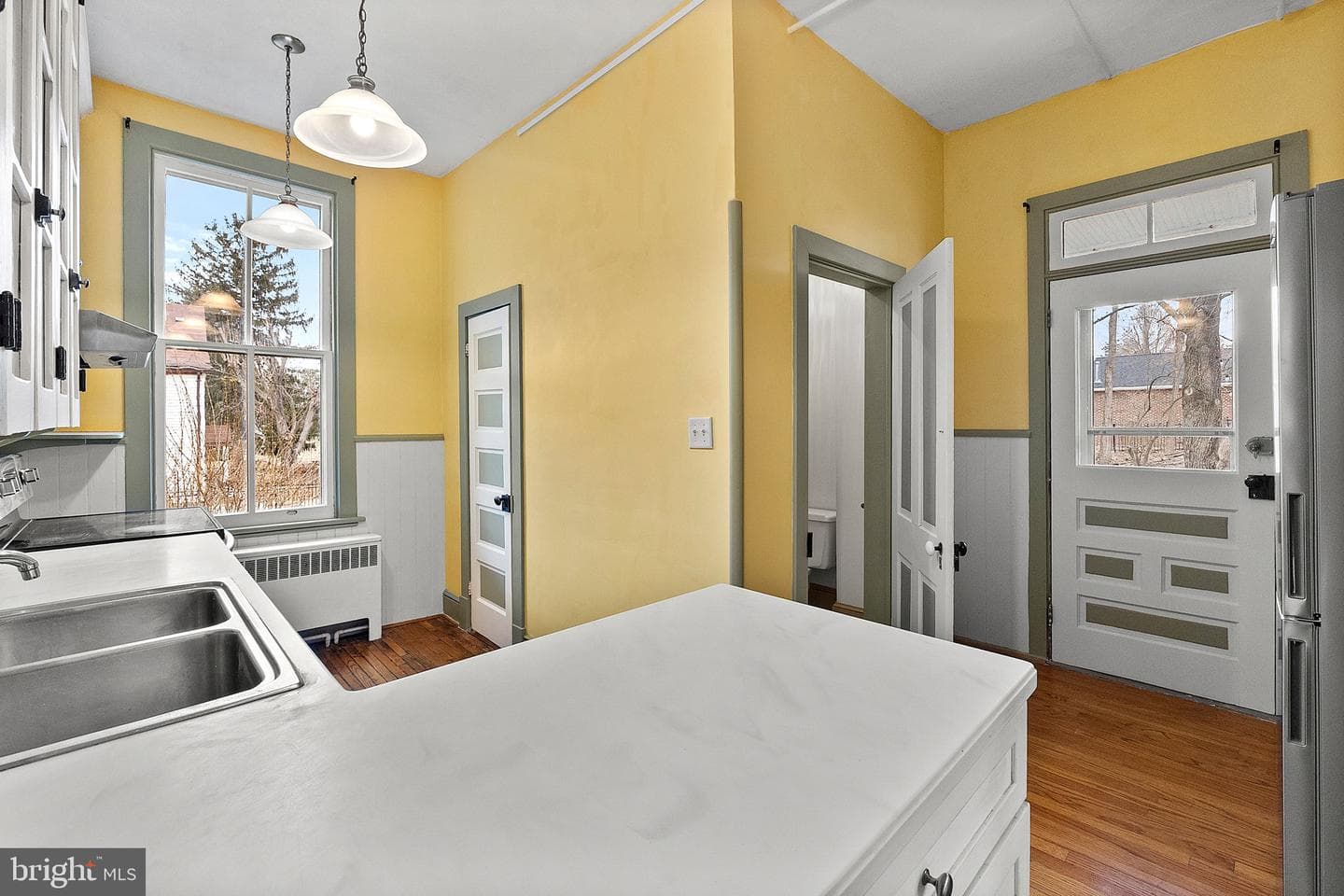 421 S George Street photo 18