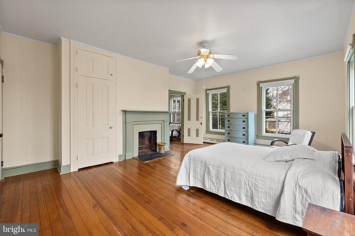 421 S George Street photo 51