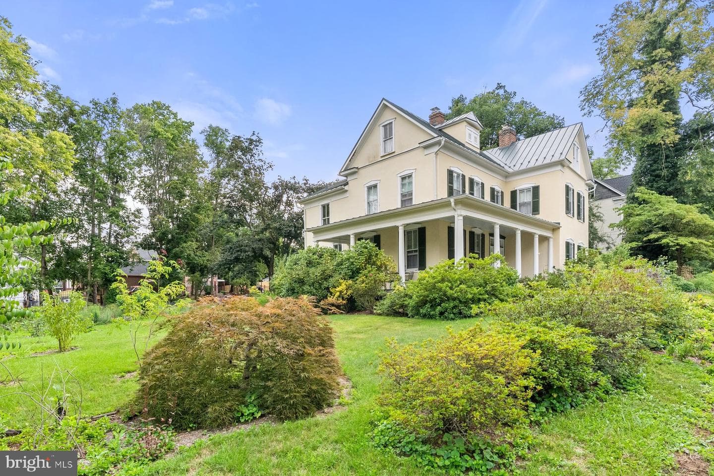 421 S George Street photo 76