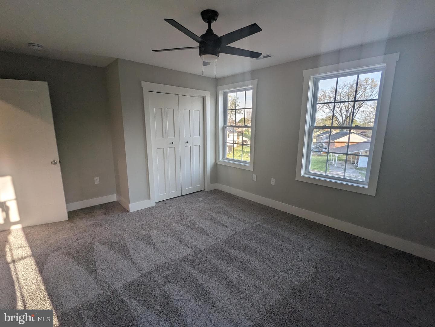 117 Park Avenue E photo 7
