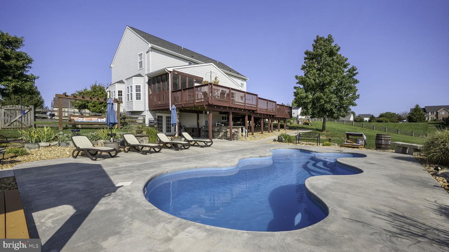 107 Spruce Hill Way photo 18