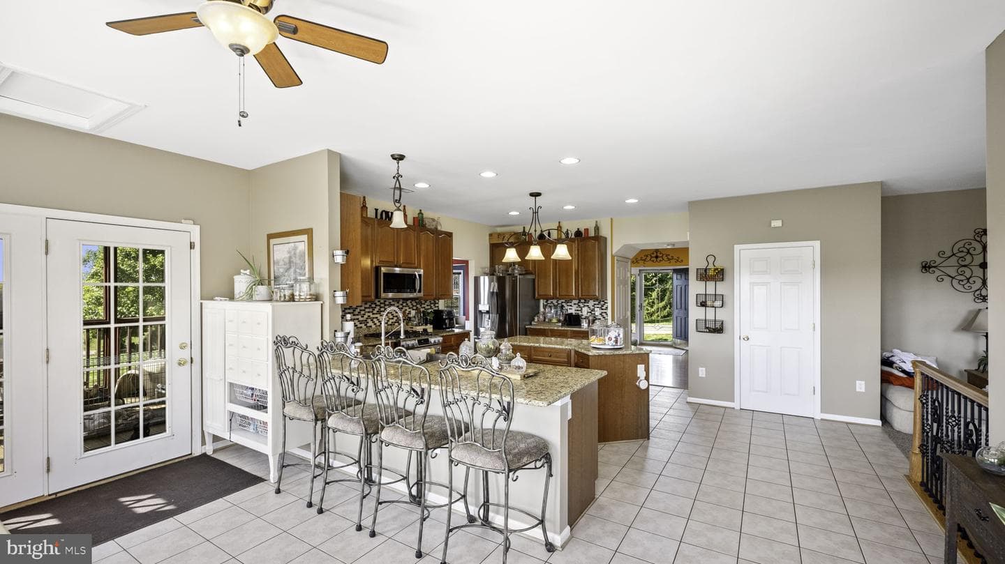 107 Spruce Hill Way photo 8