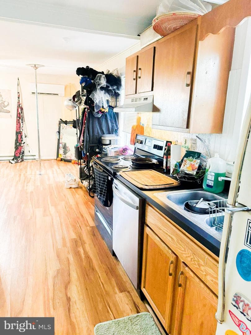 575 Macdowell photo 13
