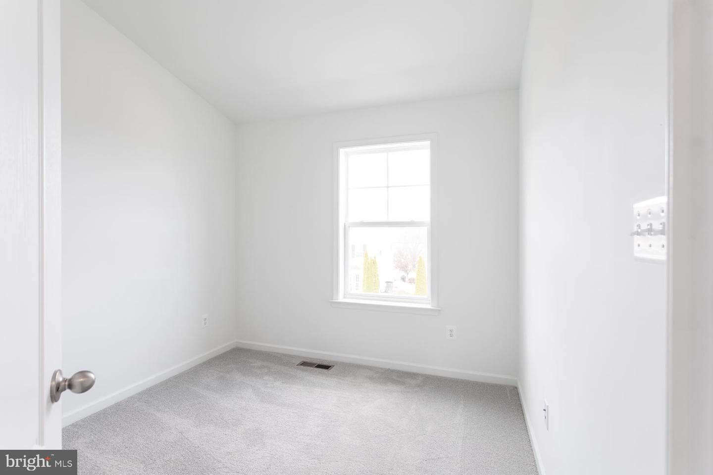 755 Lord Fairfax Street photo 20
