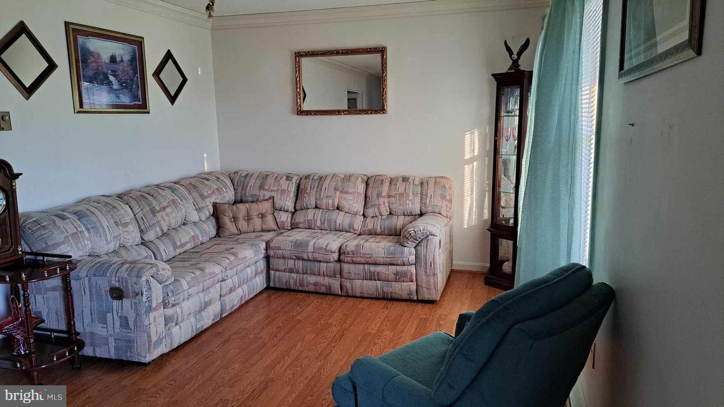 243 Fulton Avenue photo 15