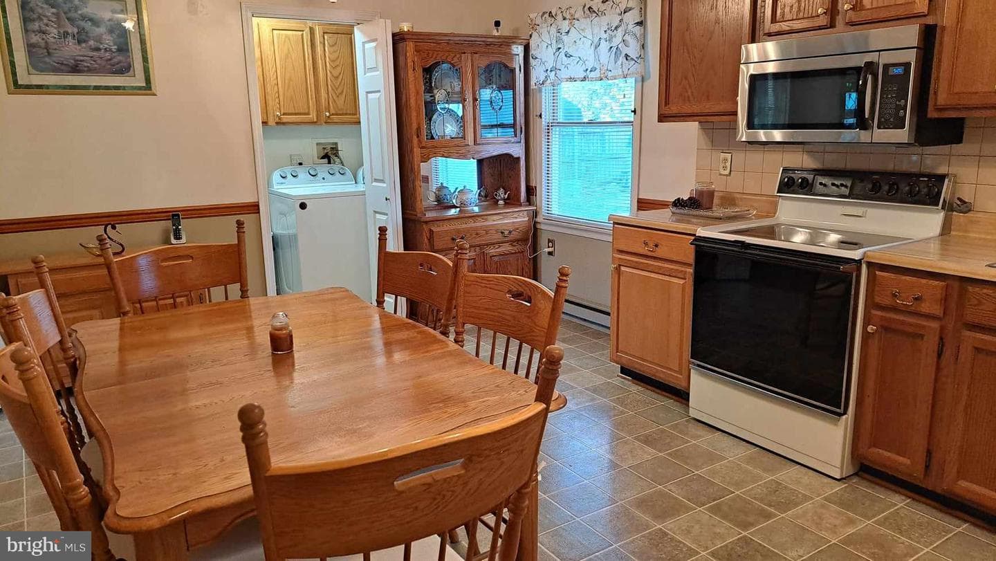 243 Fulton Avenue photo 7