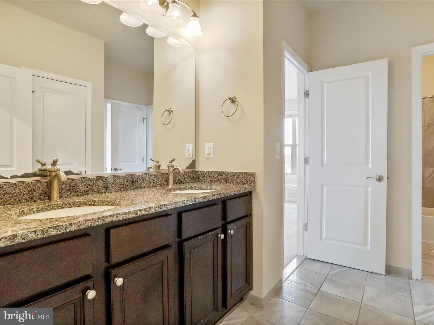 64 Robinson Way photo 40