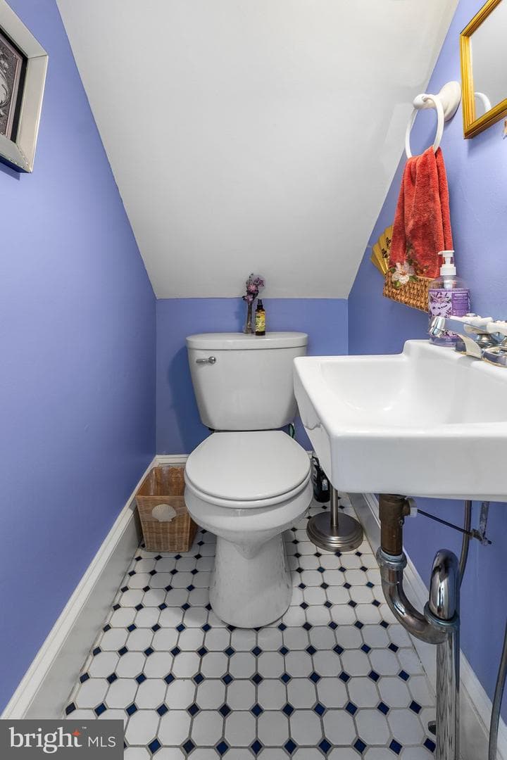 402 S Samuel Street photo 32