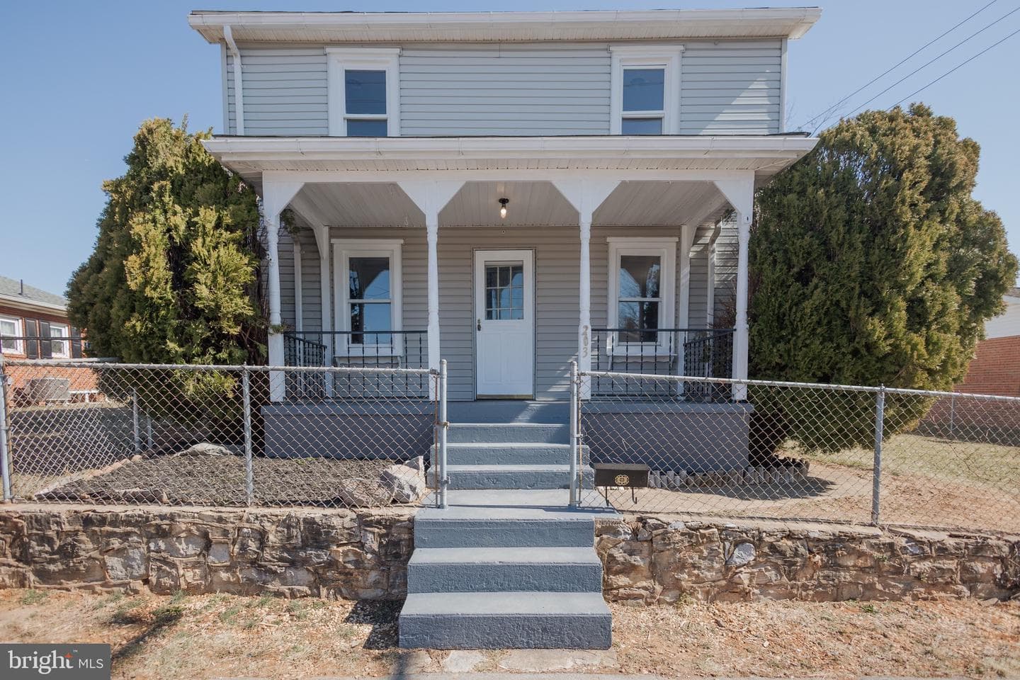 203 S George Street photo 2