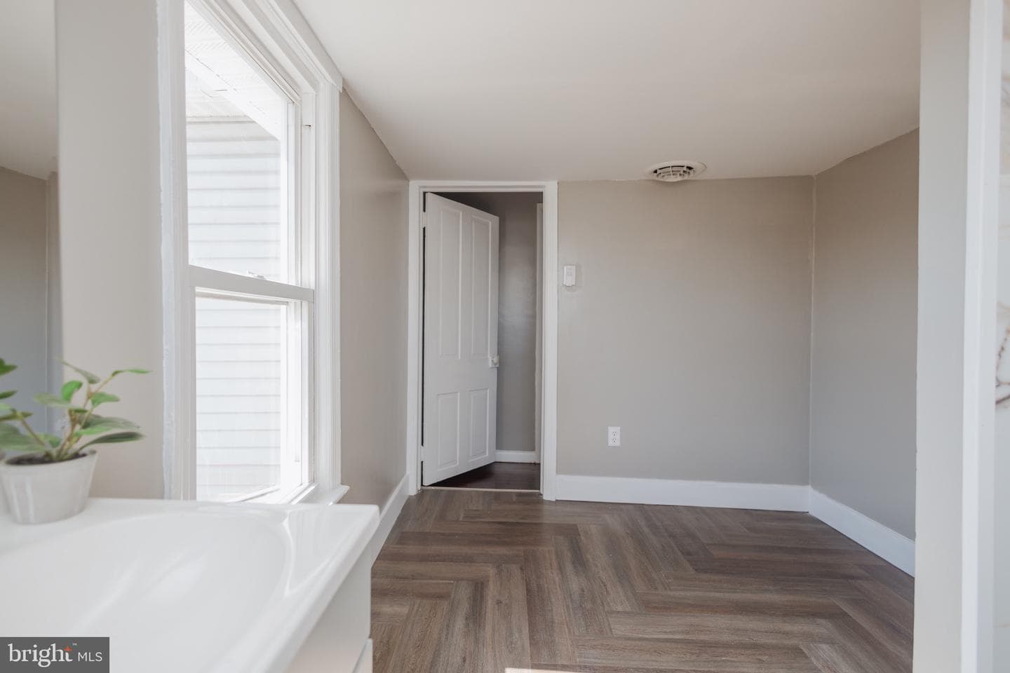 203 S George Street photo 26
