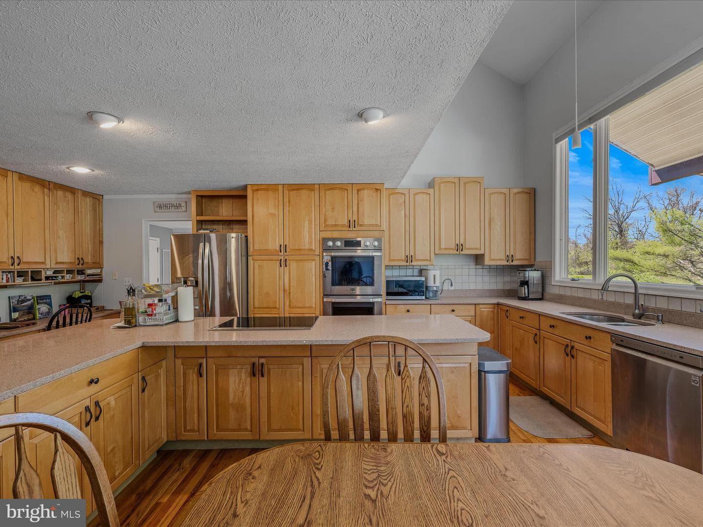 240 W Blakeley Drive W photo 14