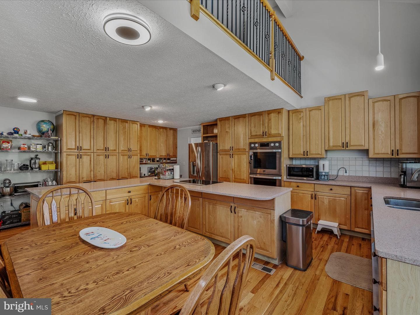 240 W Blakeley Drive W photo 15