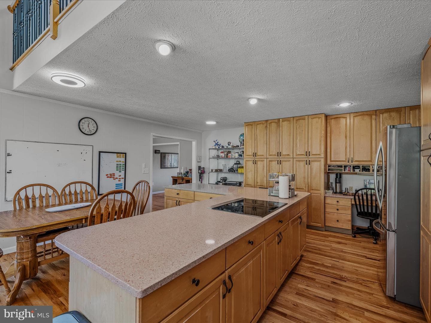 240 W Blakeley Drive W photo 17
