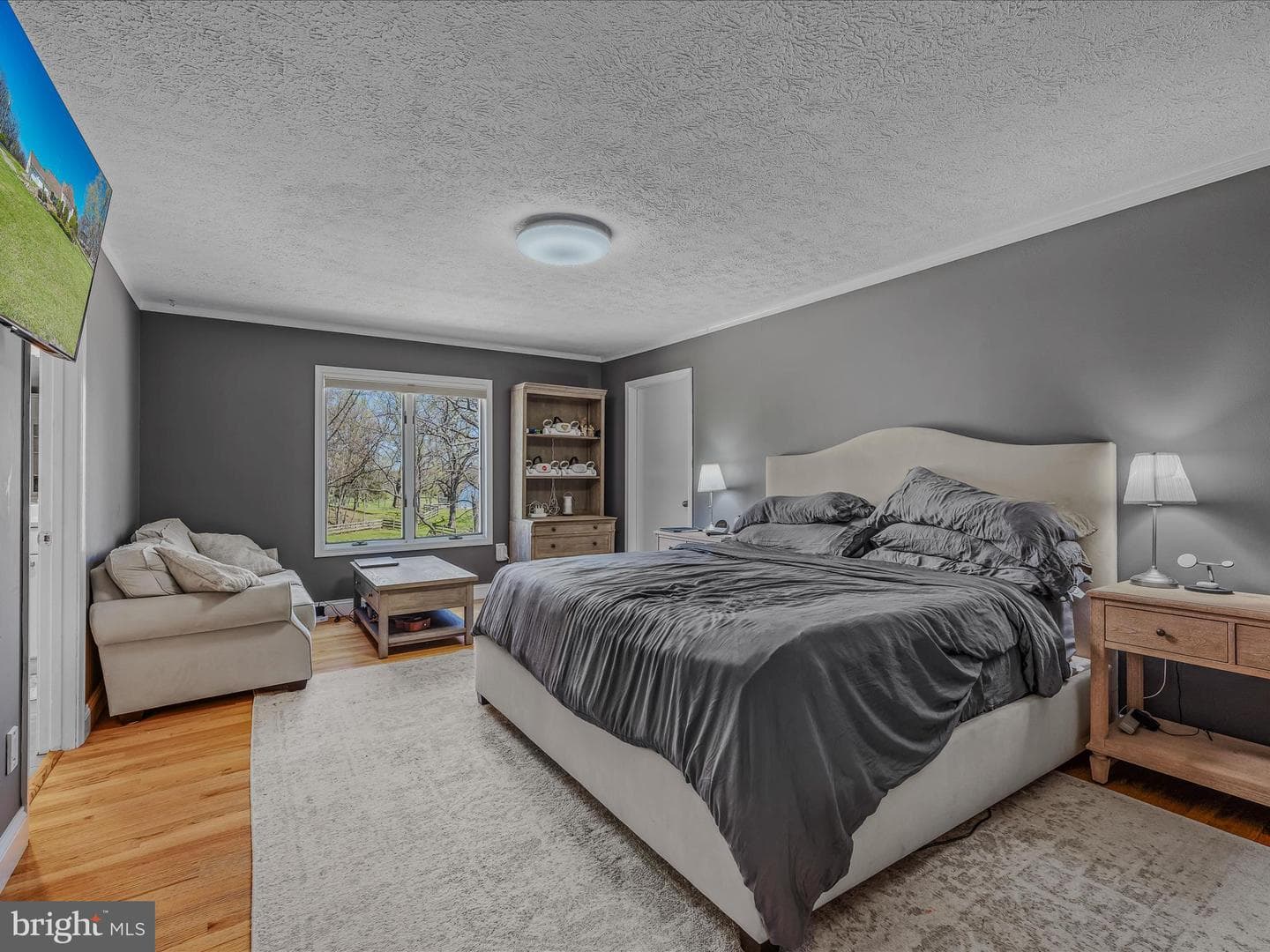 240 W Blakeley Drive W photo 23