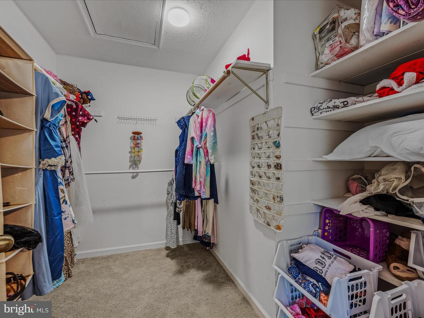 240 W Blakeley Drive W photo 31