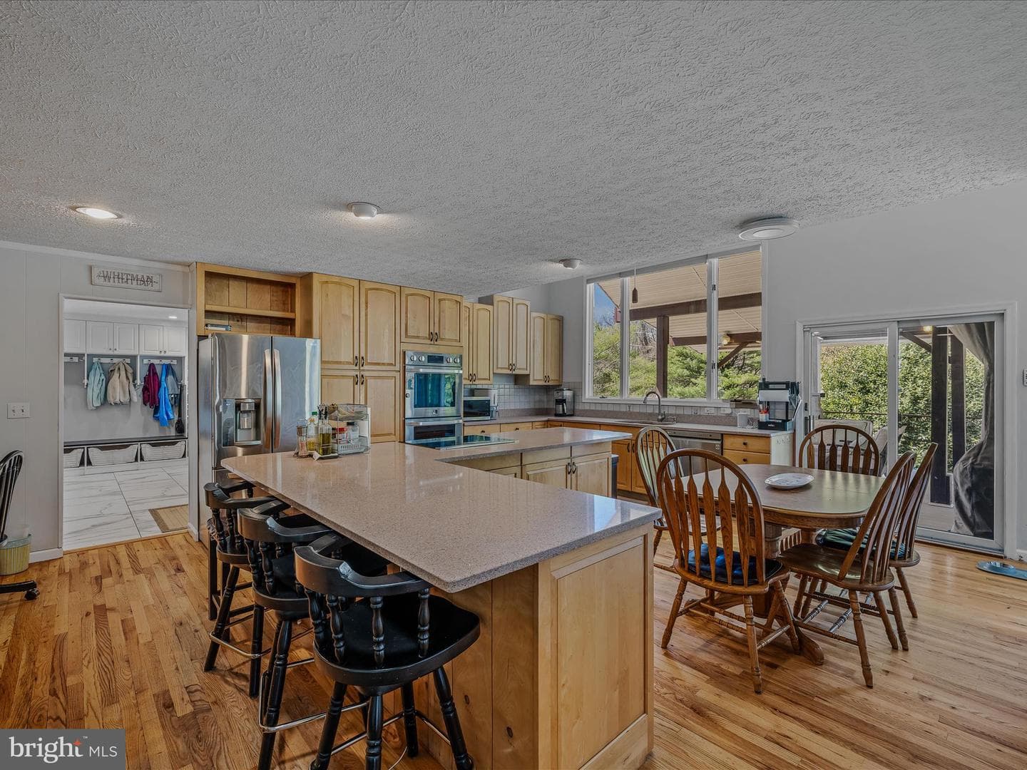 240 W Blakeley Drive W photo 33