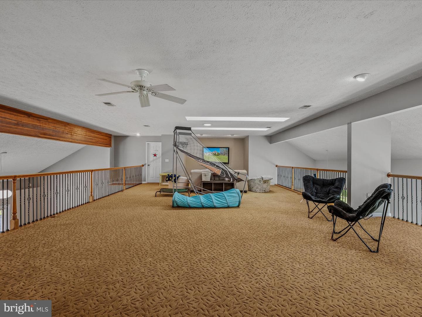 240 W Blakeley Drive W photo 36