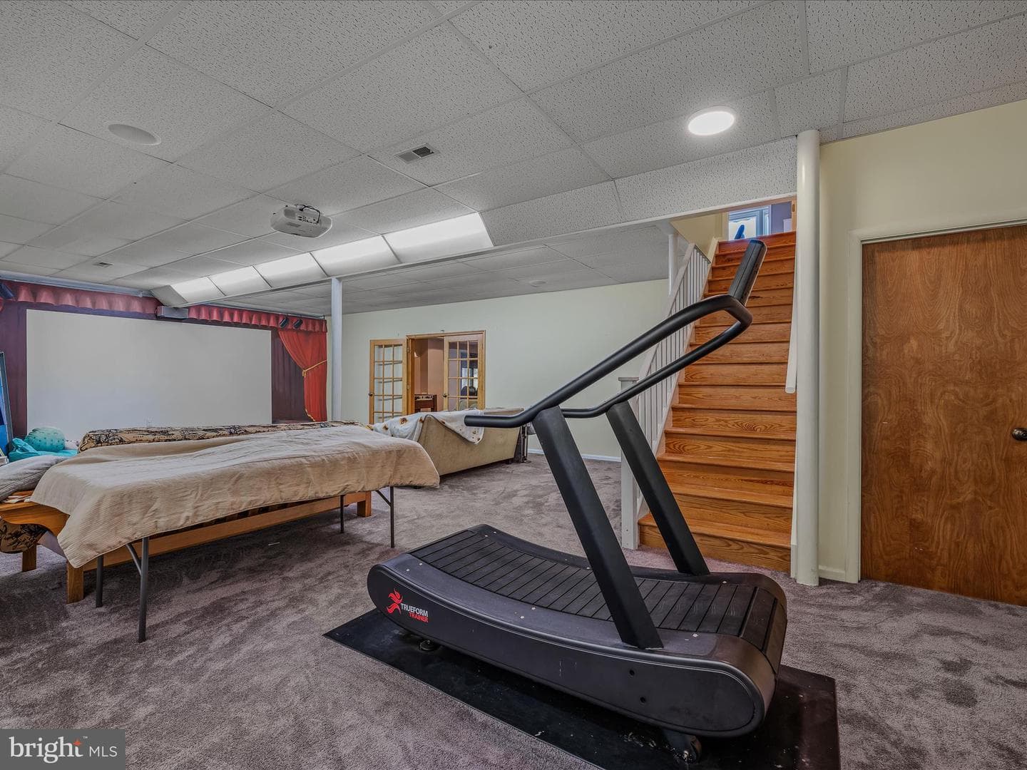 240 W Blakeley Drive W photo 44