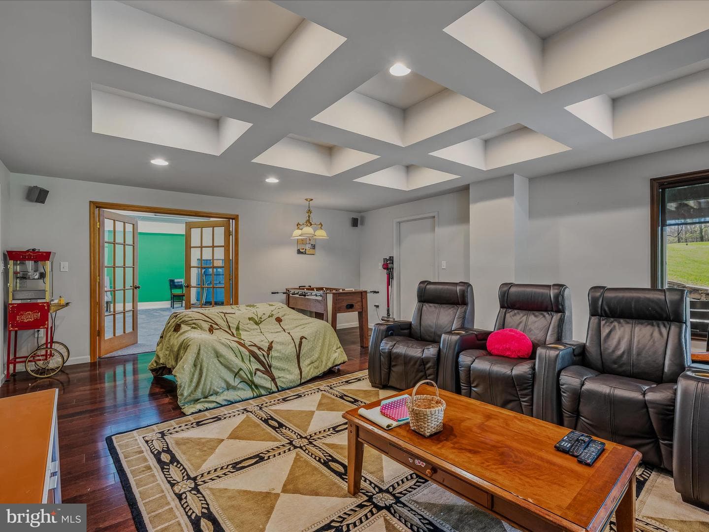 240 W Blakeley Drive W photo 50