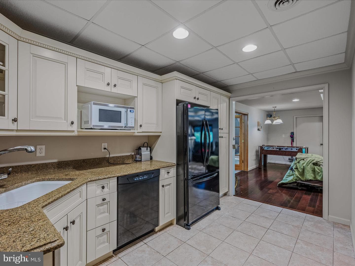 240 W Blakeley Drive W photo 52