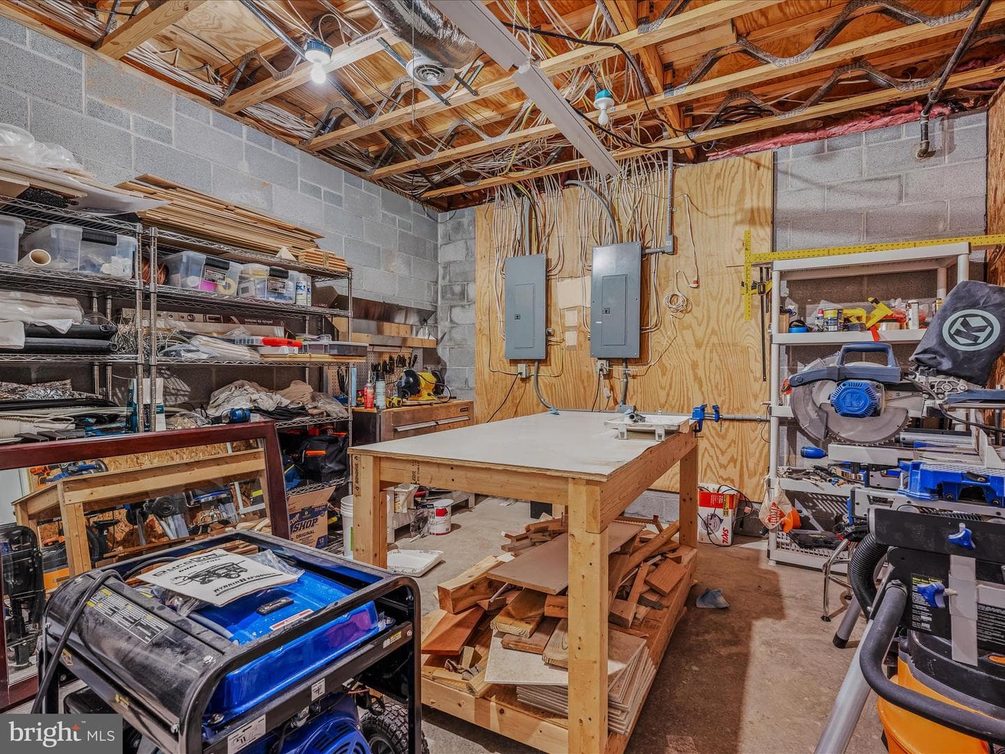 240 W Blakeley Drive W photo 62