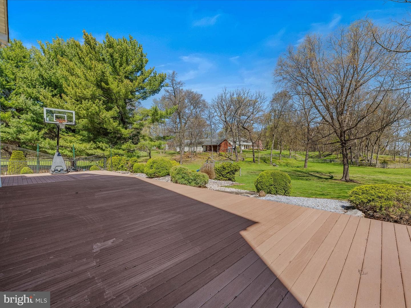 240 W Blakeley Drive W photo 73