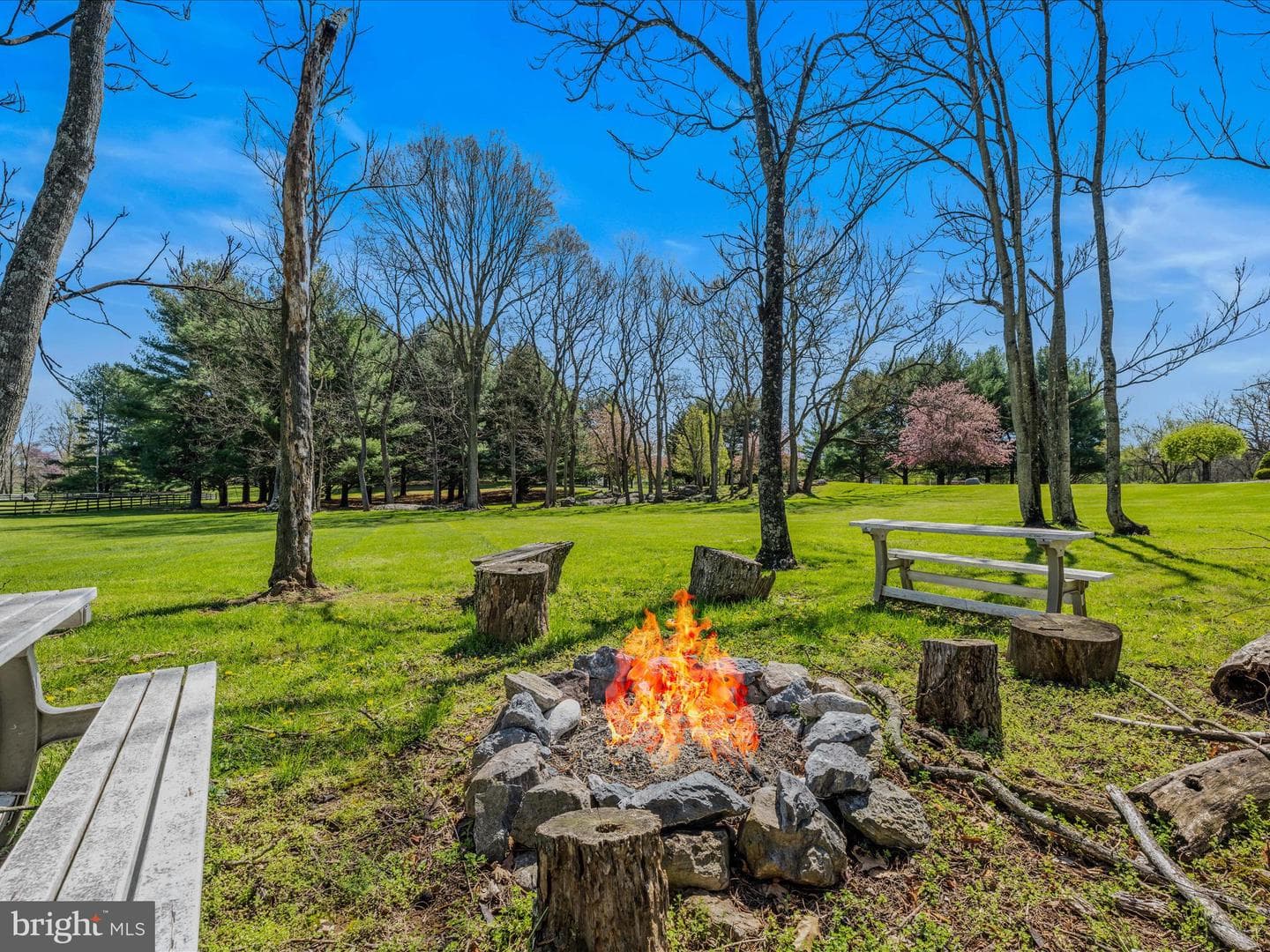 240 W Blakeley Drive W photo 76