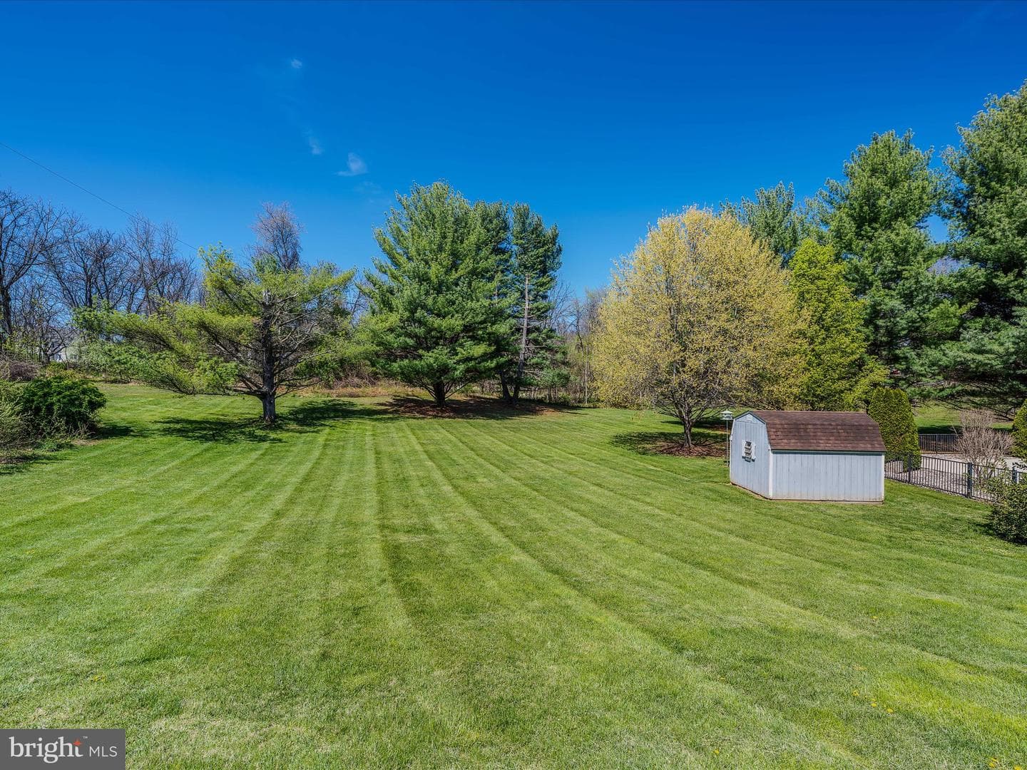 240 W Blakeley Drive W photo 81
