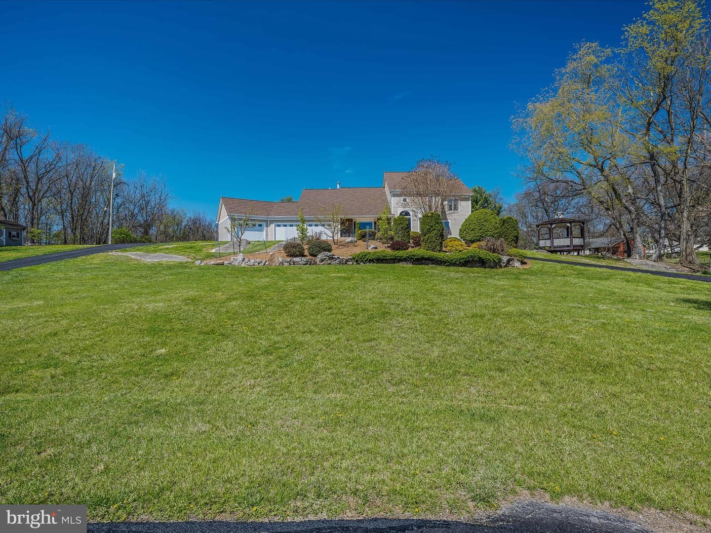 240 W Blakeley Drive W photo 85