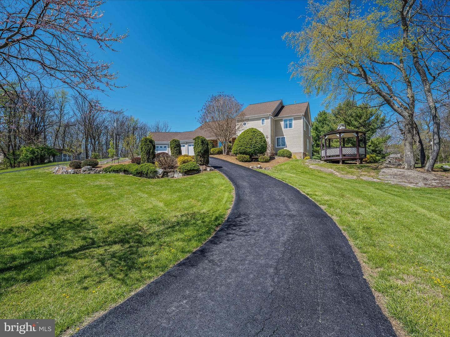 240 W Blakeley Drive W photo 87