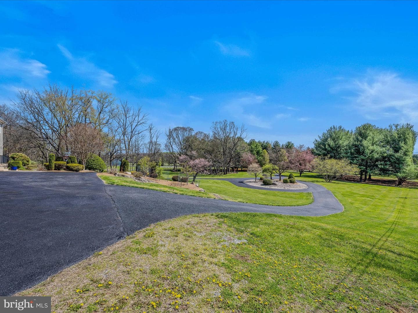 240 W Blakeley Drive W photo 88