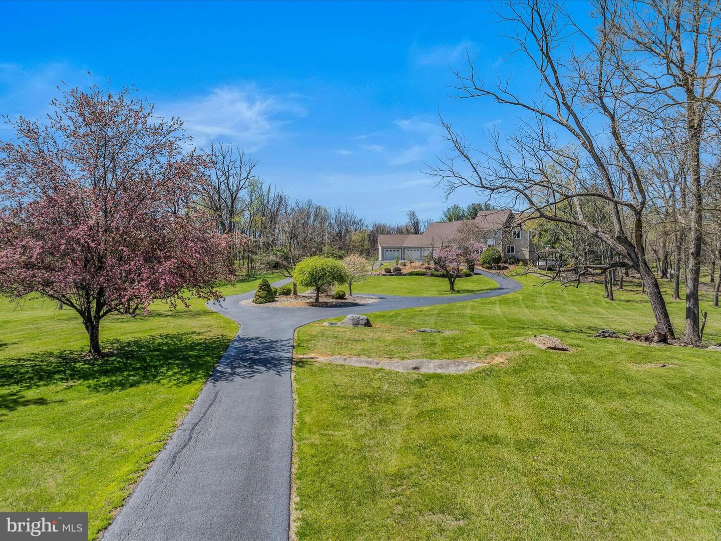 240 W Blakeley Drive W photo 89