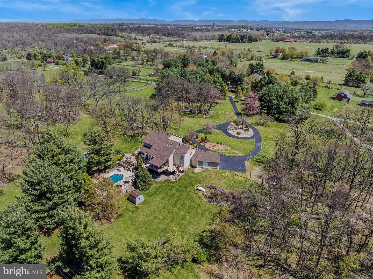 240 W Blakeley Drive W photo 97