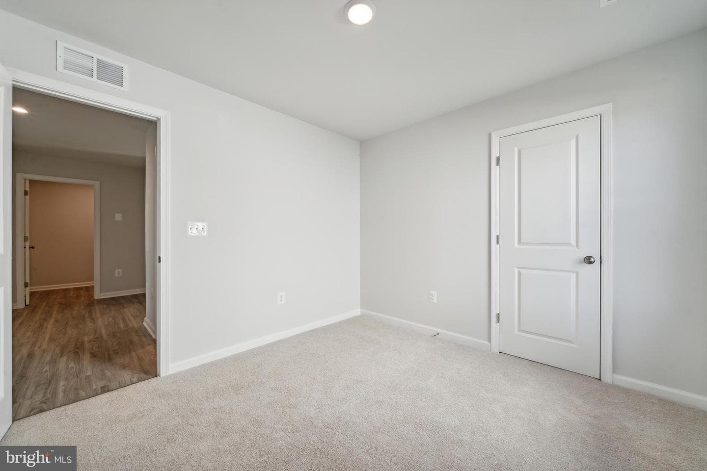 39 Holly Road photo 20