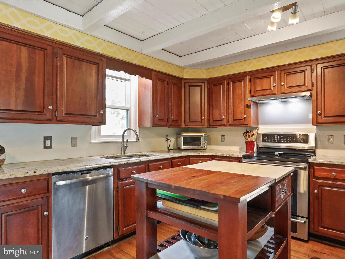 1075 Willowdale Drive photo 13