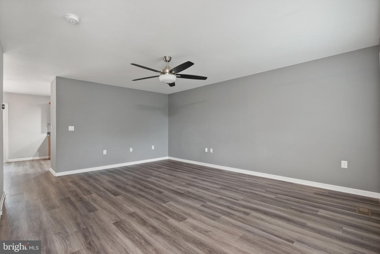 431 E Beltline Avenue photo 13